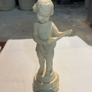 Cream Anna Clara Cherub Figurine with Mandolin
